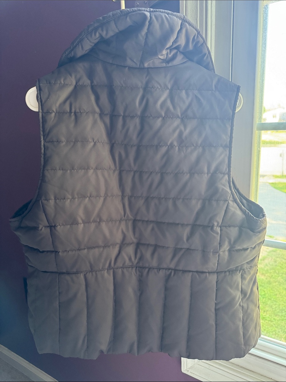 Kenneth Cole Reaction Chocolate Quilted Puffer Vest with Stand Collar - Picture 2 of 3